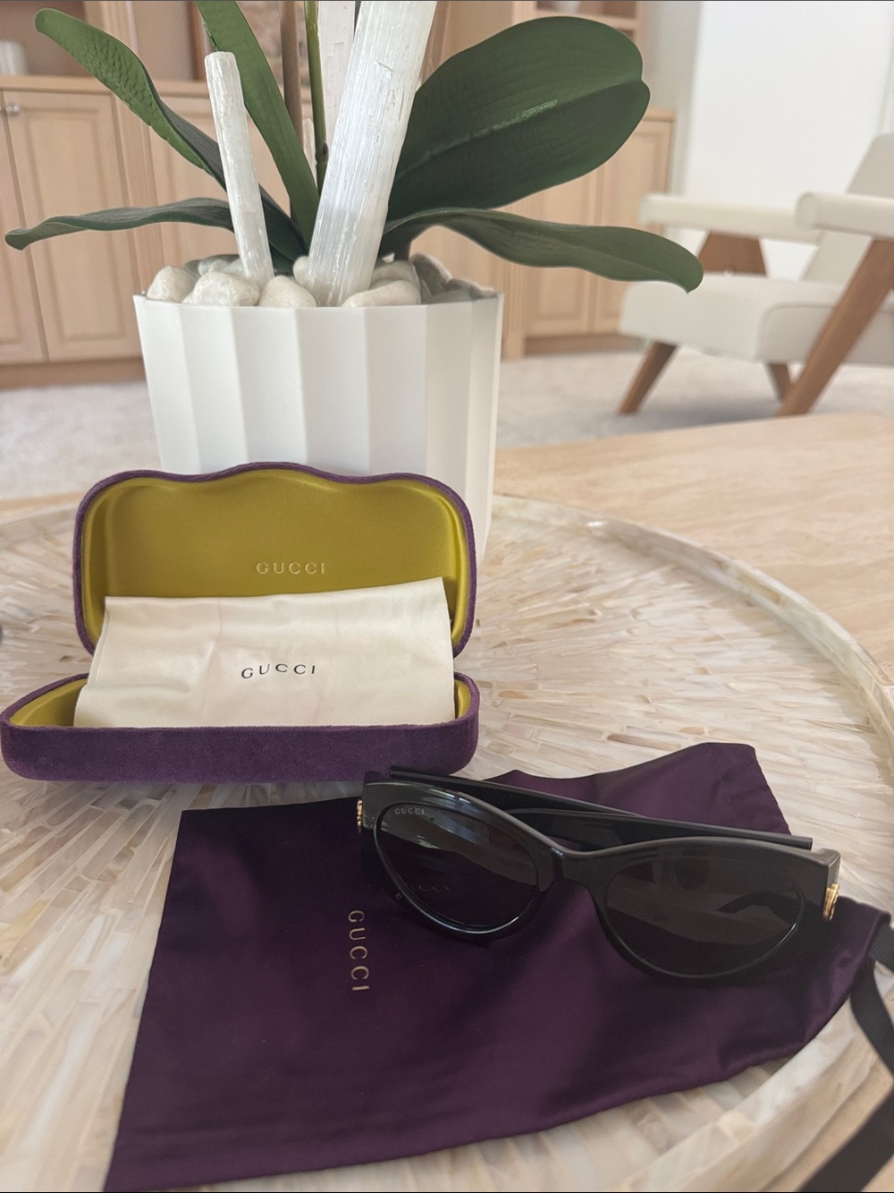 Gucci Black Cat-Eye Sunglasses with Purple Travel Pouch
